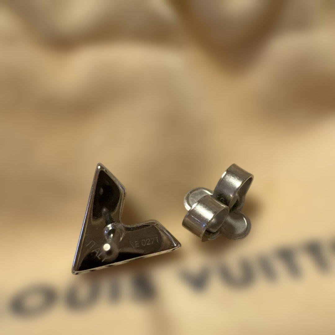 LOUIS VUITTON 片耳ピアス