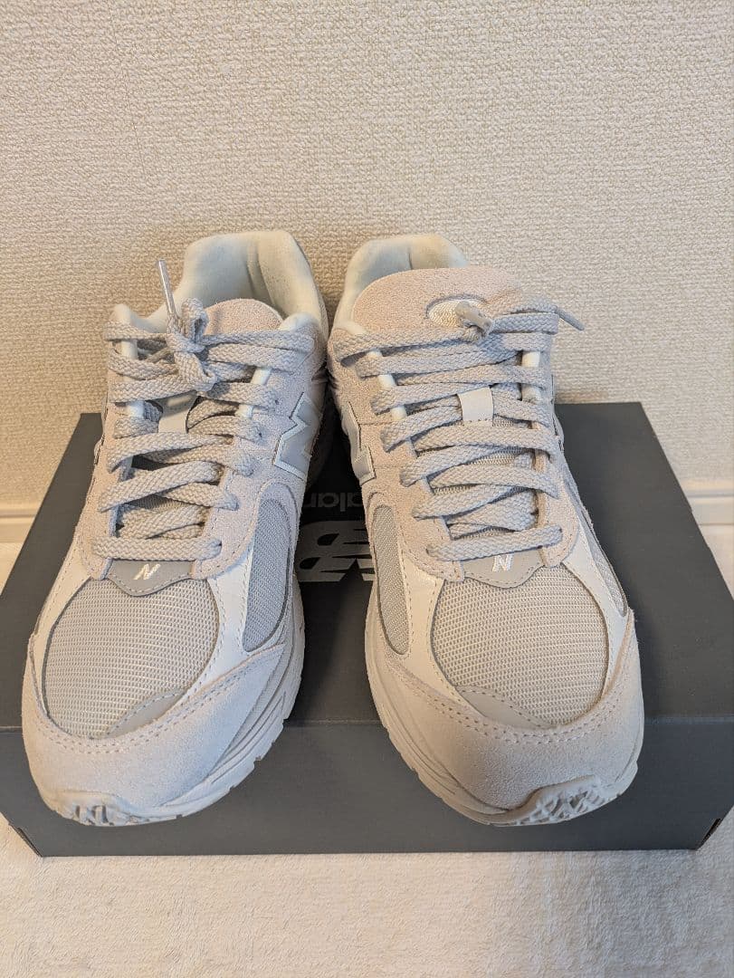 New Balance グレー スニーカー2002Ｒ
