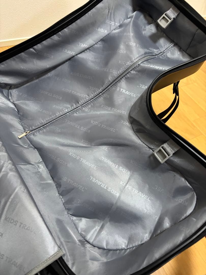 美品 子供が乗れるキャリーケース　キッズトラベルキャリーケース