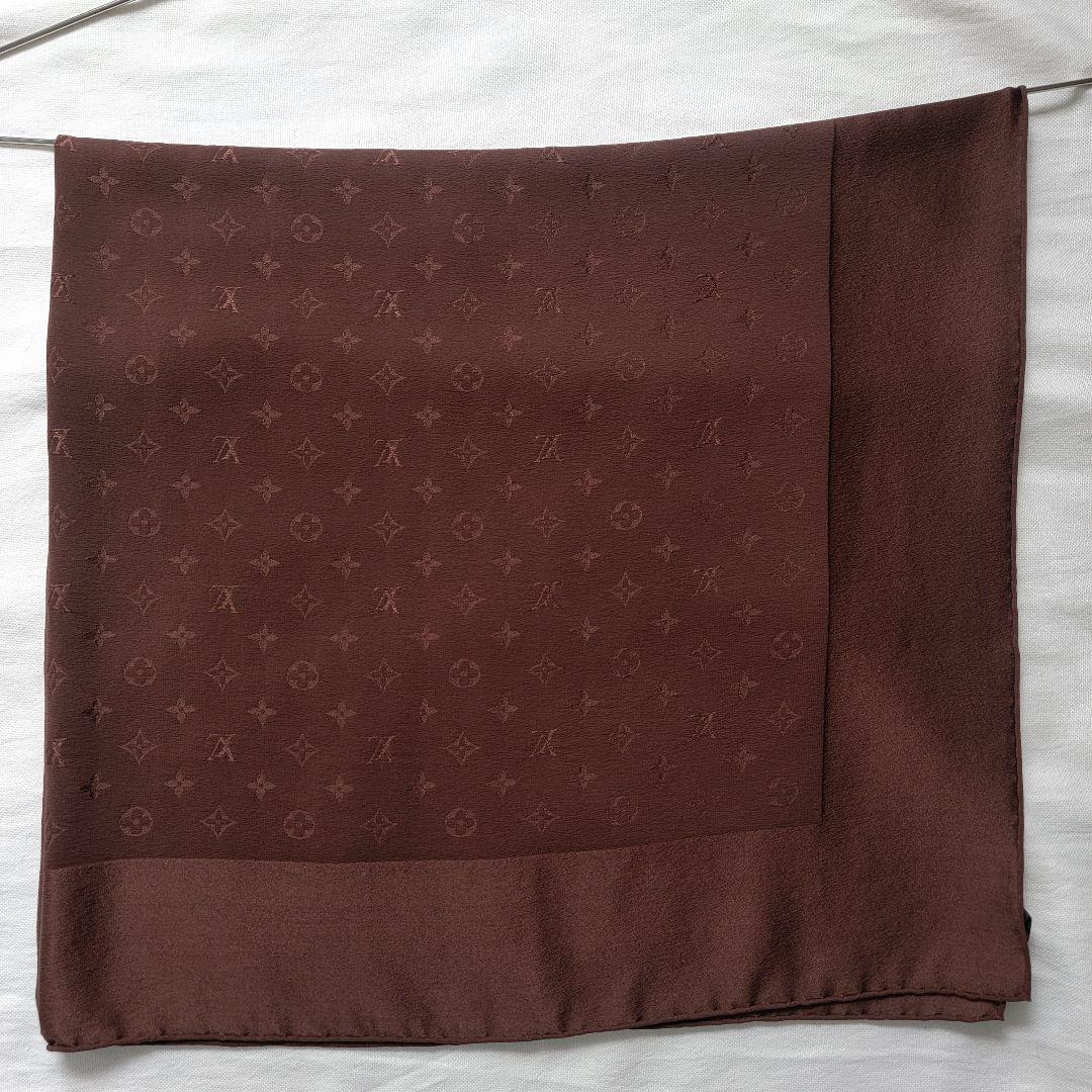 ルイヴィトン　モノグラム　シルクスカーフ ブラウン