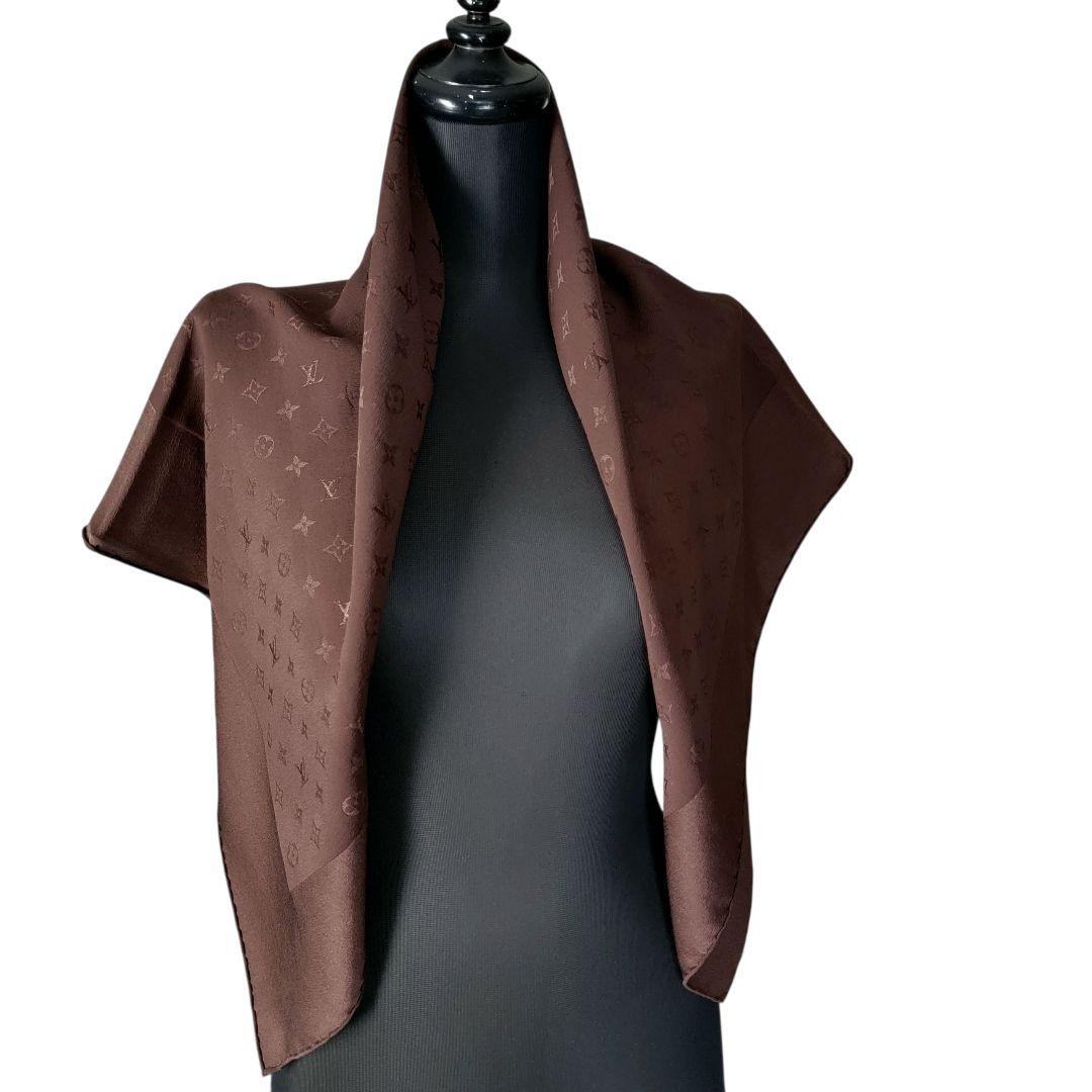 ルイヴィトン　モノグラム　シルクスカーフ ブラウン