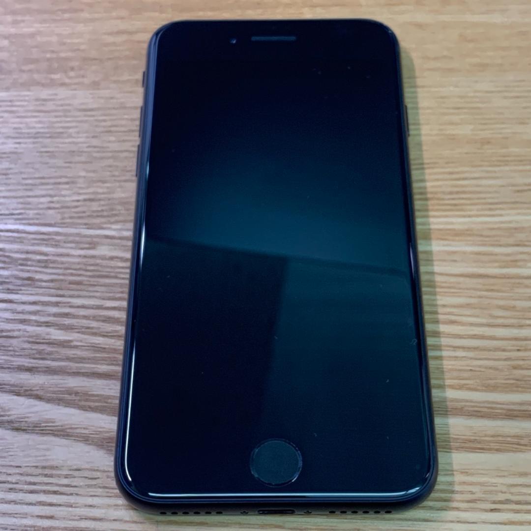 C5 超美品 SIMフリーiPhoneSE 第3世代 64GB おまけ付き