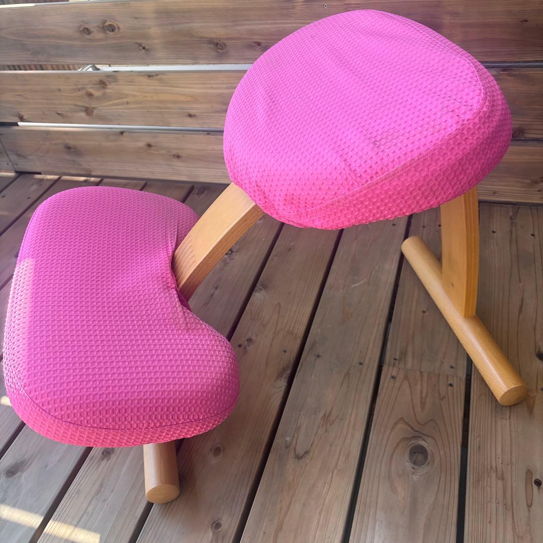 バランスチェアー★レッド★ピンク★姿勢矯正★サカモトハウス赤とピンク