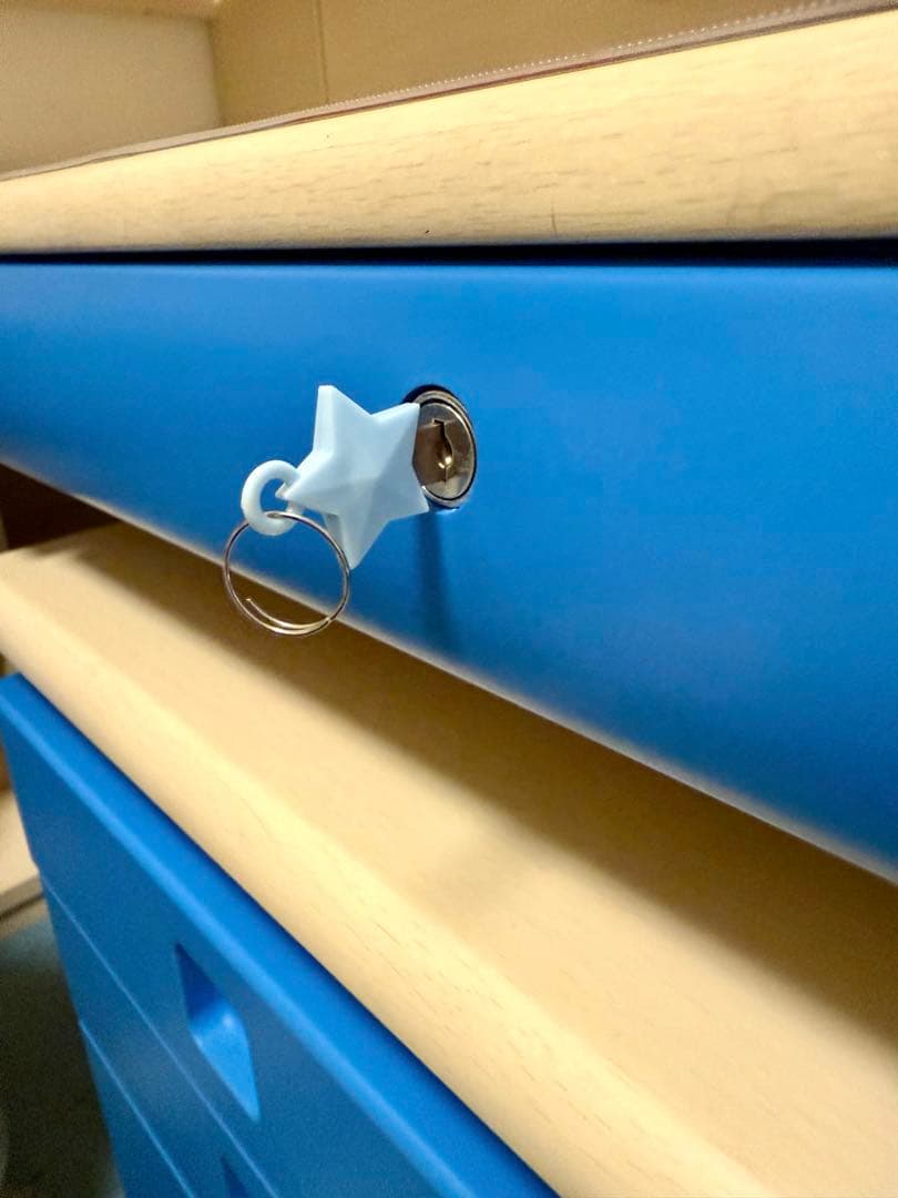 （大阪引取り限定）KOIZUMI L字型学習机とチェアセット