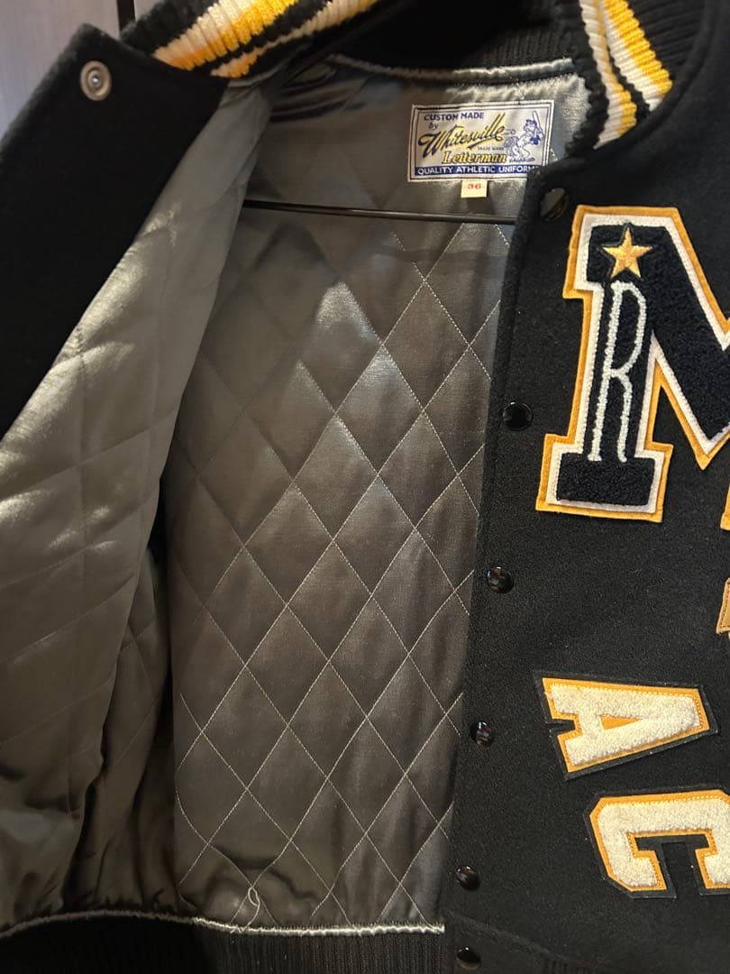 週末セール　WHITESVILLE(ホワイツビル)のスタジャン