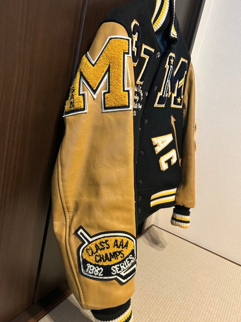 週末セール　WHITESVILLE(ホワイツビル)のスタジャン