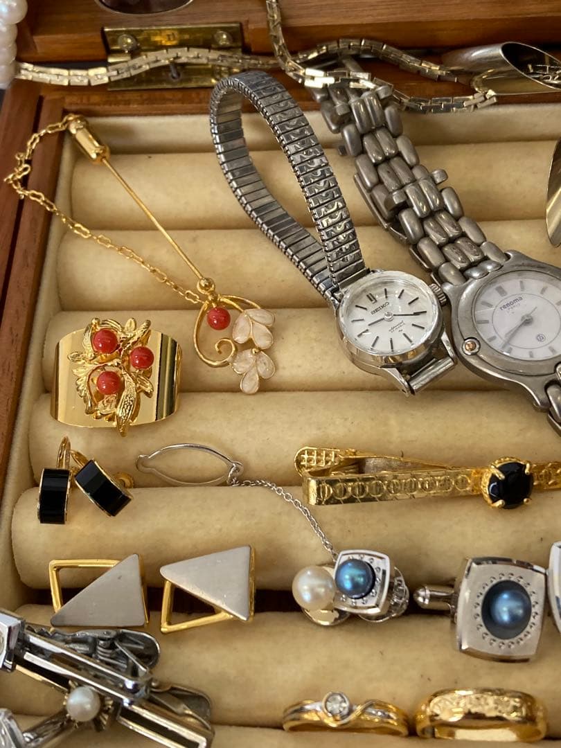 遺品整理 ネックレス 指輪 金杯 パールブローチ腕時計SEIKO