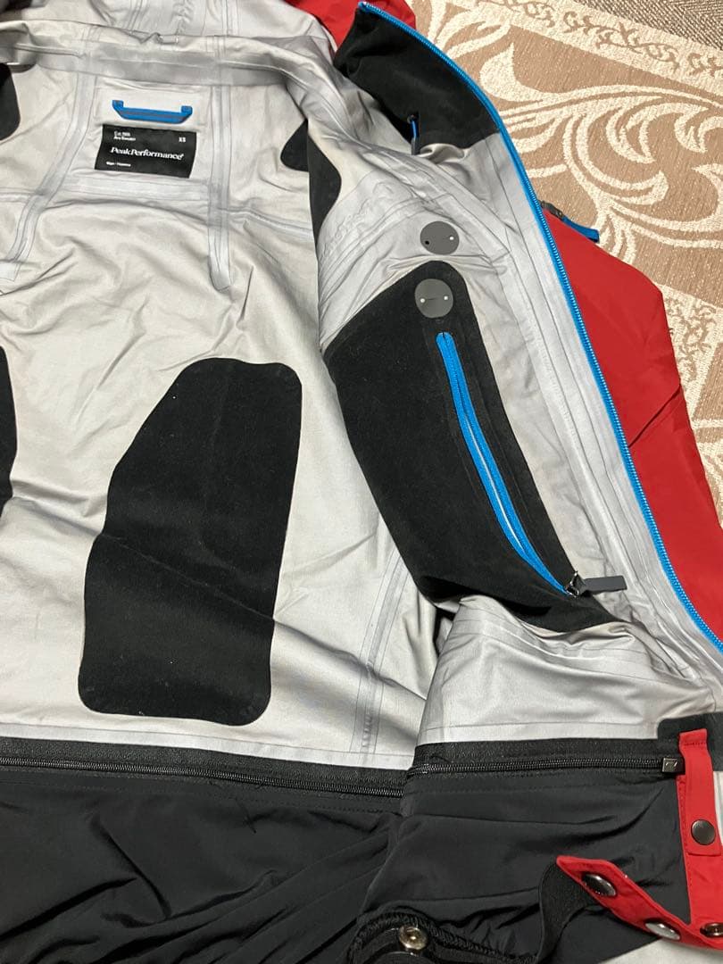 ピークパフォーマンス ヘリアルパインジャケット Heli Alpine XS