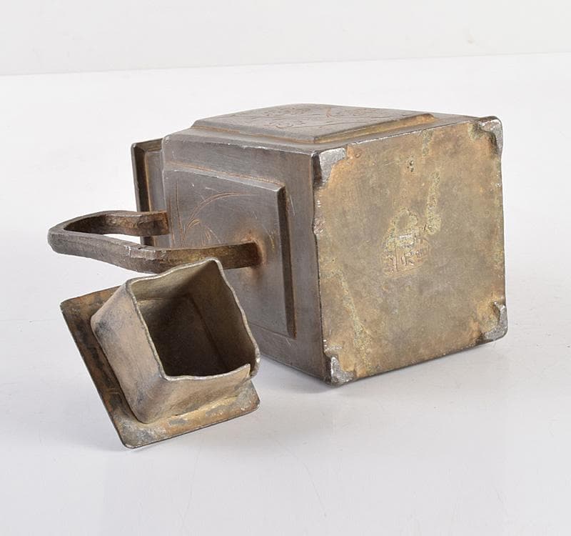 中国 古錫 漢詩花刻 執壷 水注 在銘 M R4934