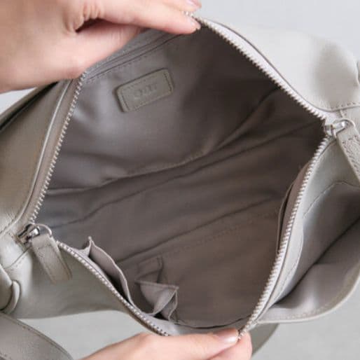 新品タグ付き　イアパピヨネ　《本革/280g》ミニスワローマチショルダーバッグ