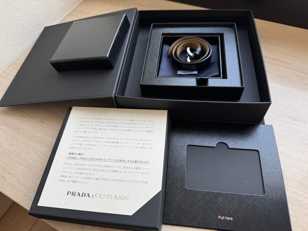 アメックス センチュリオン ウェアラブル PRADA - メルカリ