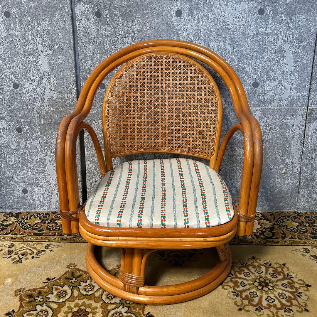 ꧁籐家具꧂回転式ラタン高座椅子&ガラステーブルセット アーム チェア クッション