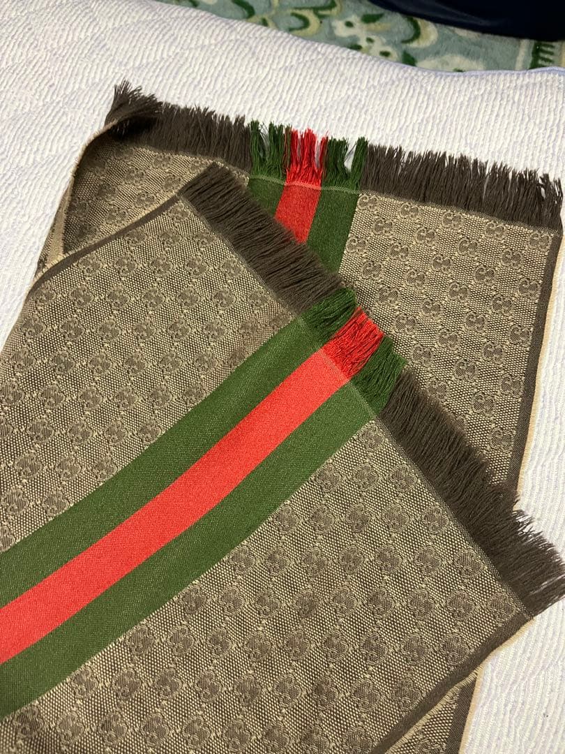 GUCCIマフラー ベージュ