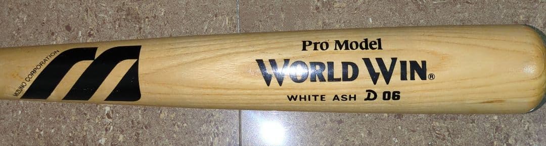 希少品‼️』WORLD WIN 落合博満モデル 軟式用木製バット D 06 - メルカリ