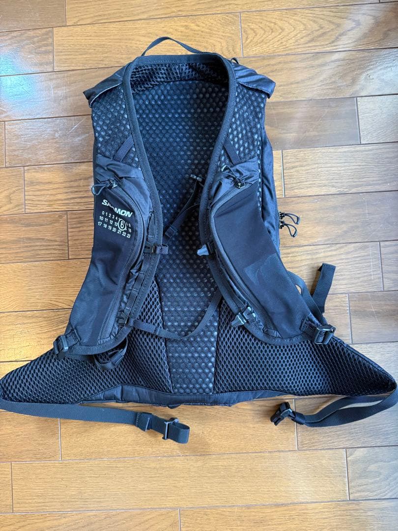 美品　MM6 x Salomon XT 15バックパック ブラック
