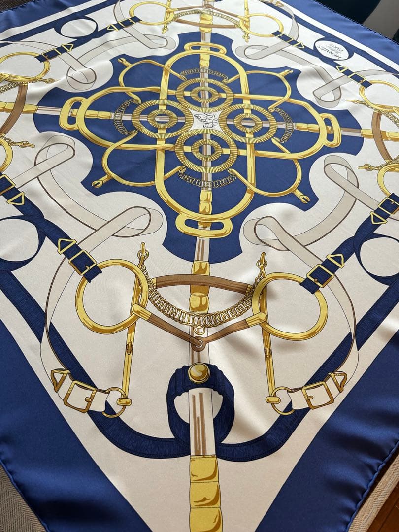 HERMES エルメス スカーフ エルメス　カレ90エプロン・ドール