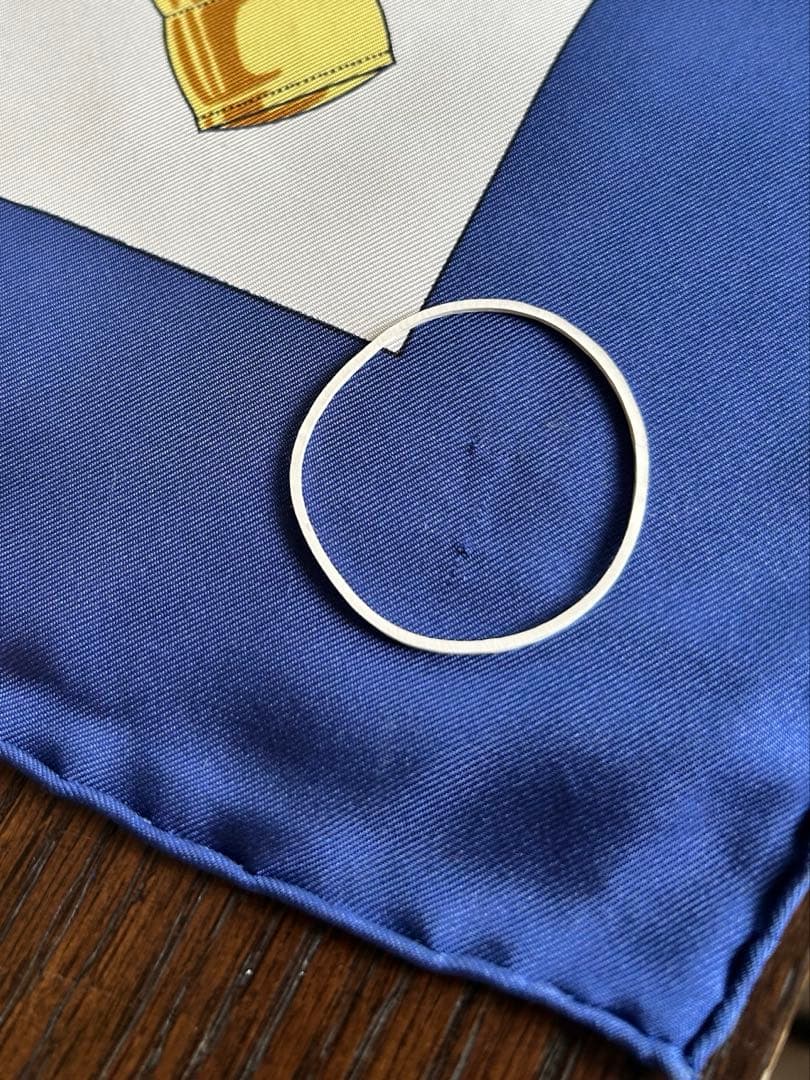 HERMES エルメス スカーフ エルメス　カレ90エプロン・ドール