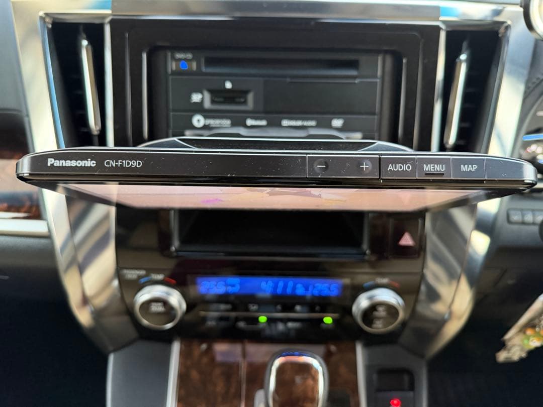 売り切り　Panasonic ストラーダ CN-F1D9D カーナビ