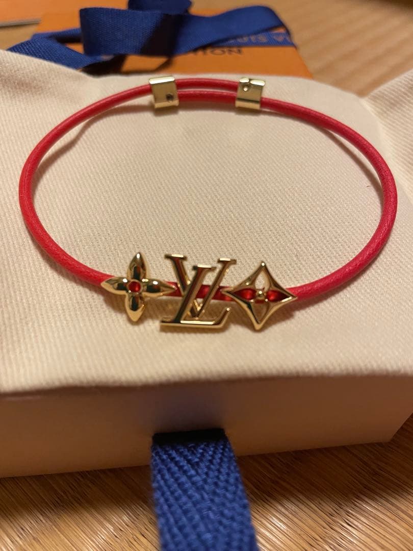 ブレスレット・LV アイコニック フラワー レッドの通販はau PAY