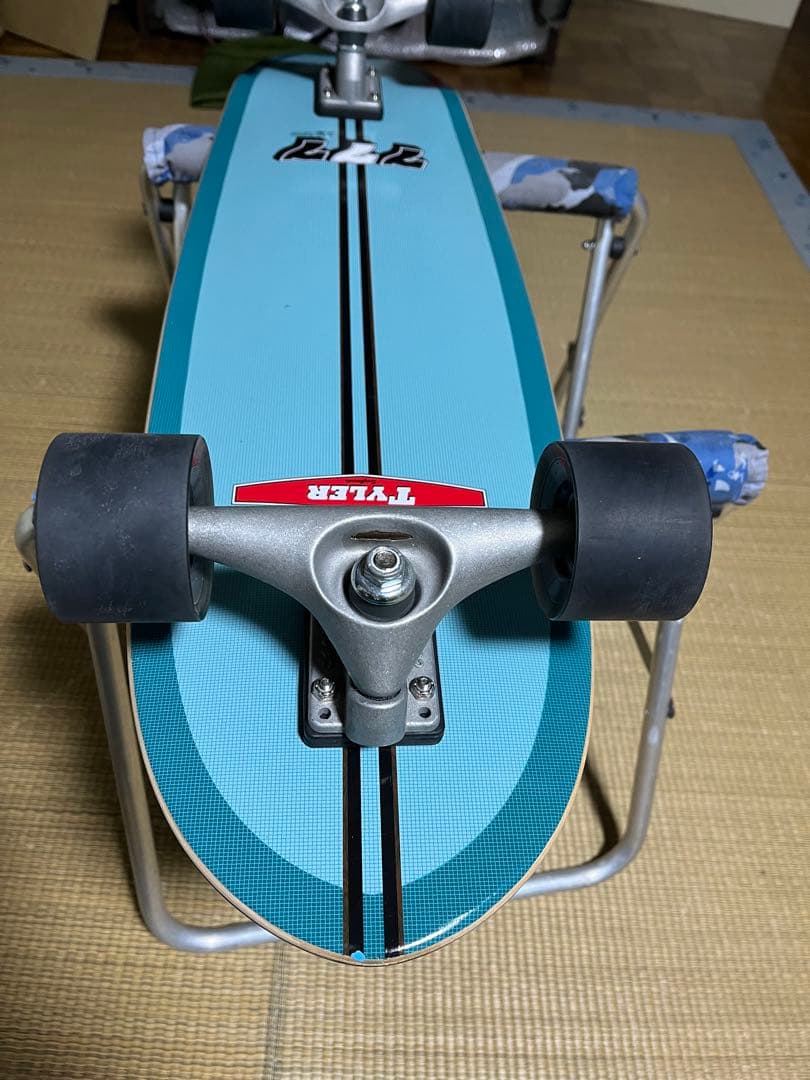 カーバーサーフスケートTYLER 777. 36.5. CX4