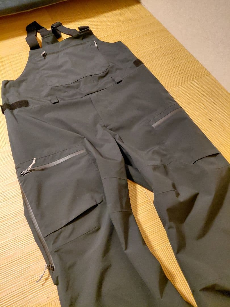 【専用です！】JONES　ジョーンズ　スノーボード　ウエア　ビブ　パンツ