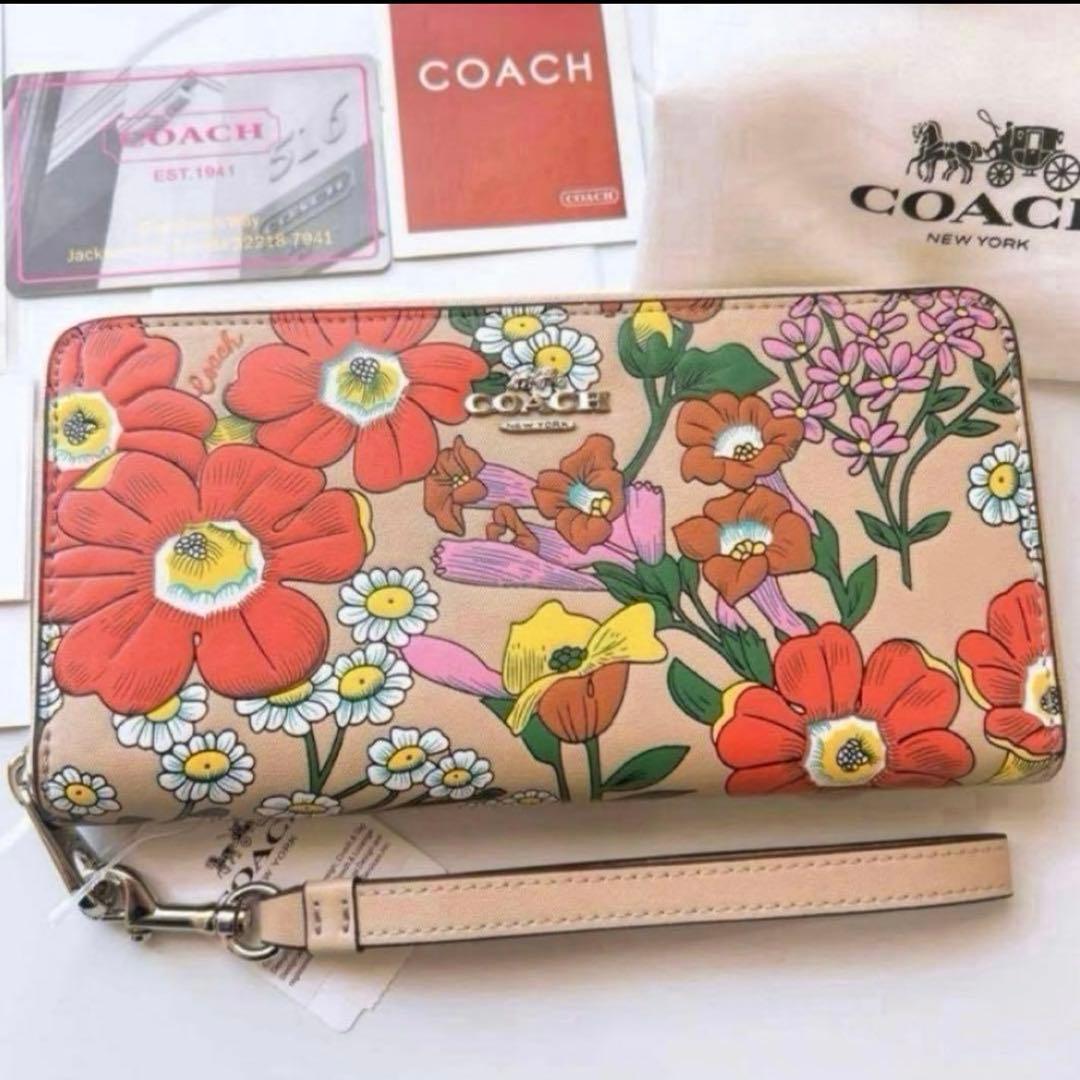 ✨新品未使用✨COACH フラワー　長財布　花柄　派手柄　フローラル