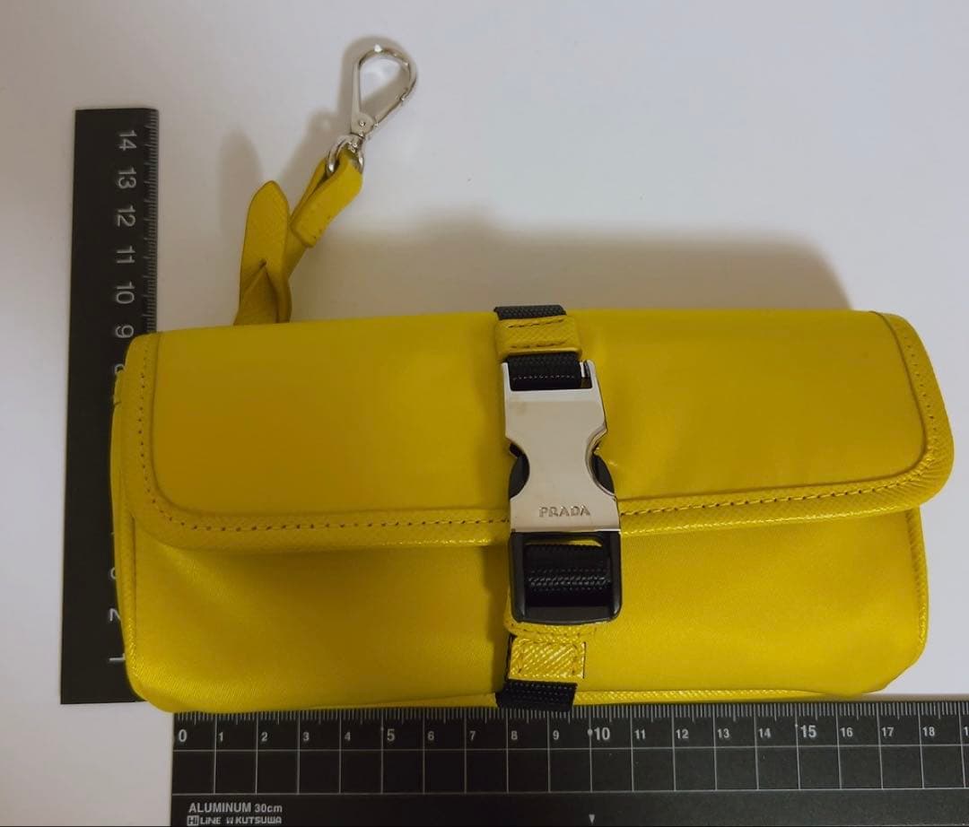 プラダ PRADA メガネケース 未使用品 イエロー 黄色 - メルカリ