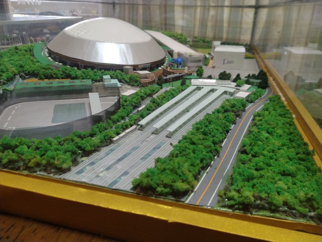ジオラマ西武球場1/1000展示ケース付