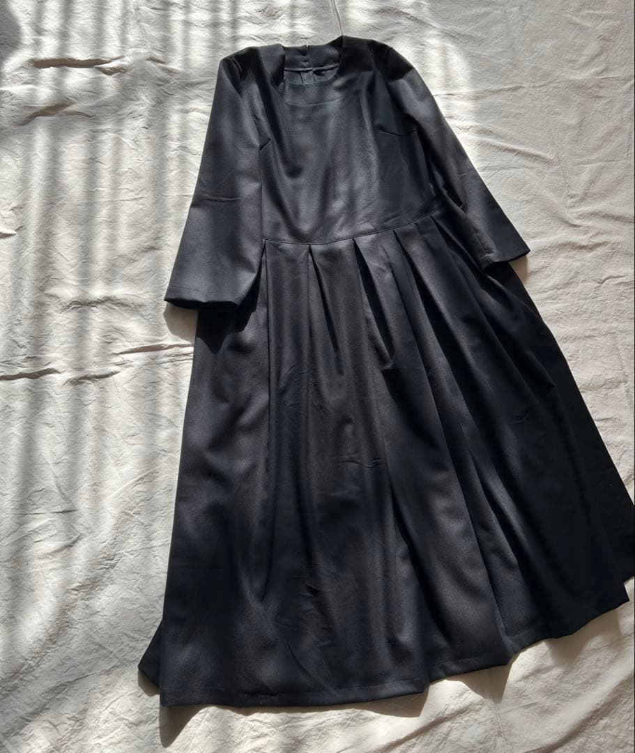 【Chibiページ】高級・上質＊ブラックボックスタックロングワンピース