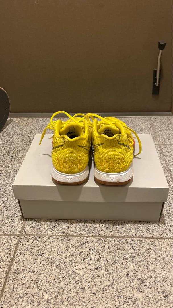 Nike Kyrie 5 バスケットシューズ　スポンジボブ　カイリー