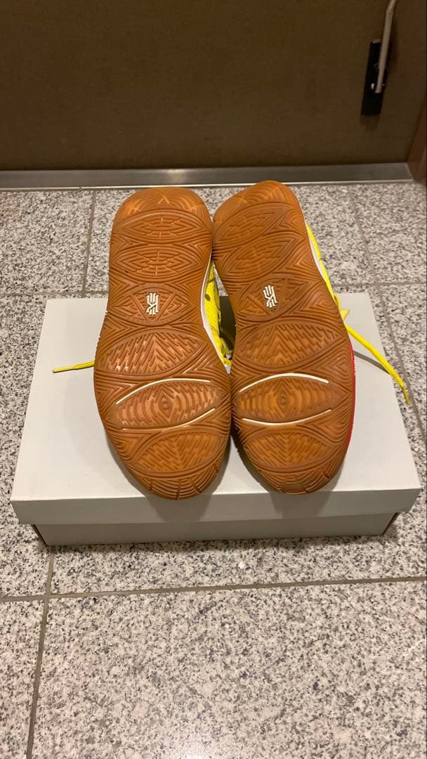 Nike Kyrie 5 バスケットシューズ　スポンジボブ　カイリー