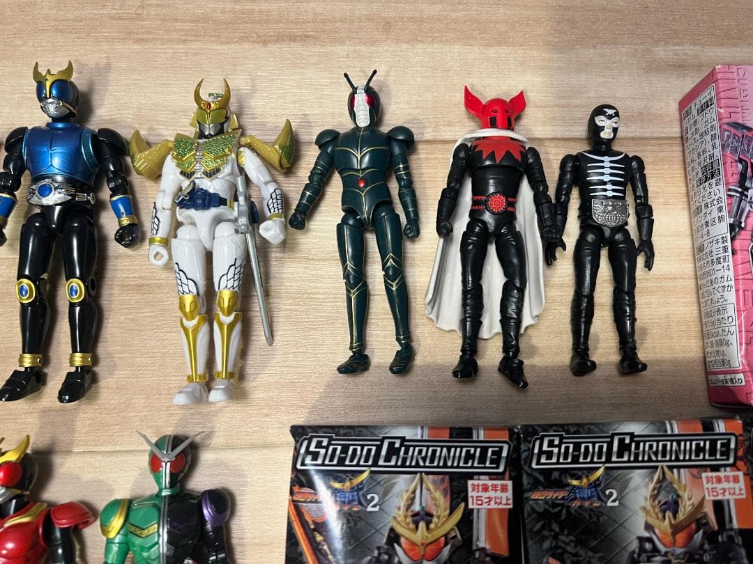 ゆ*く様 バンダイ )装動 SO-DO / 仮面ライダー 約100体 まとめ売り