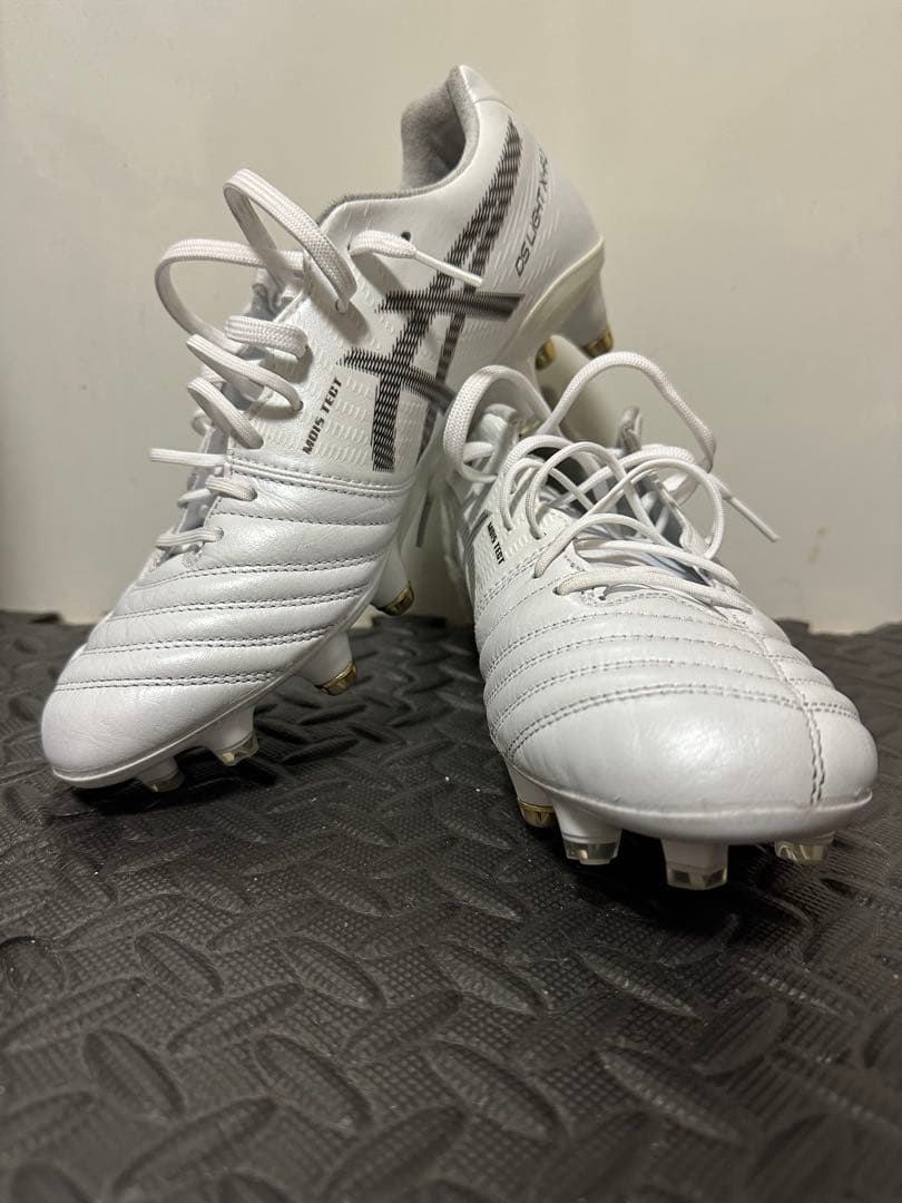 ASICS DS LIGHT X-FLY サッカーシューズ