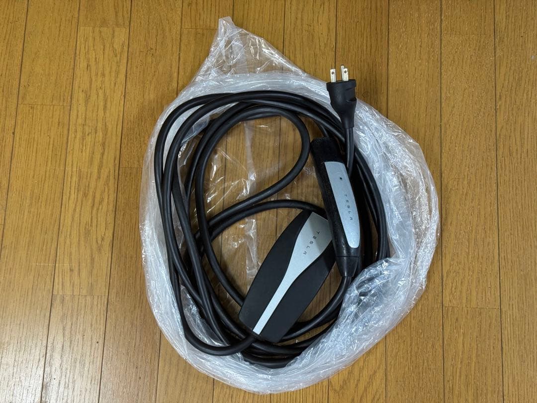 TESLA純正　充電ケーブル　モバイルコネクター　チャージャーケーブル