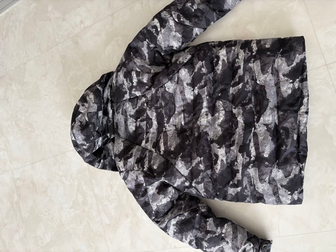 SPYDER 子ども用スキーウェア 上下セット 迷彩柄