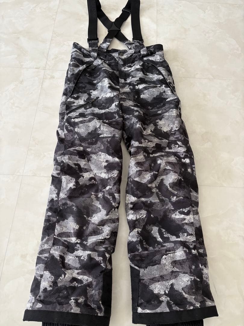 SPYDER 子ども用スキーウェア 上下セット 迷彩柄