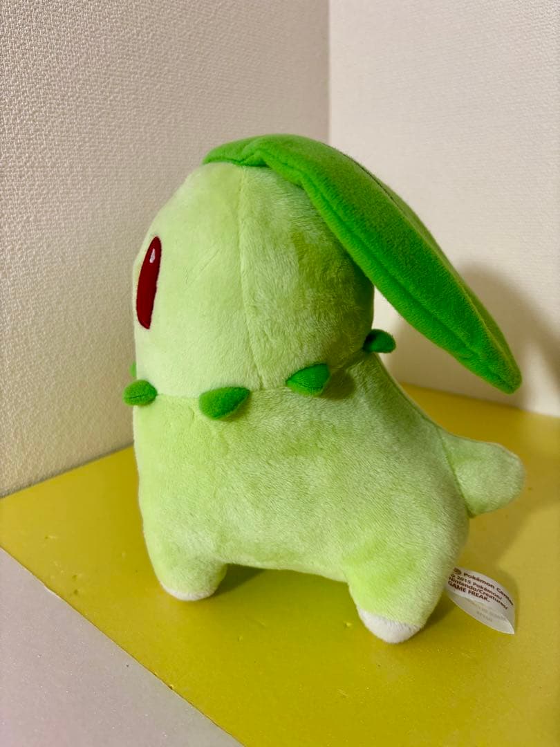 ポケモンセンター スーパーひみつきちのチコリータドール ぬいぐるみ