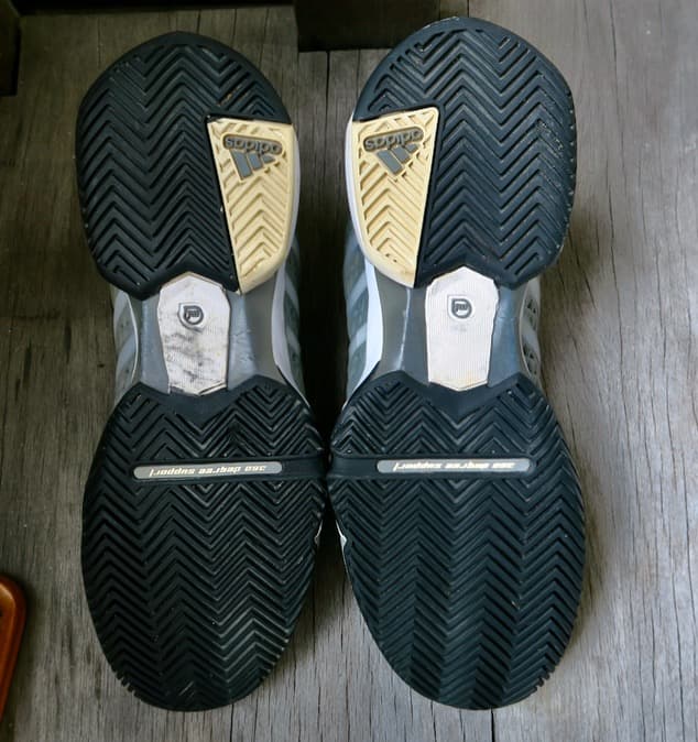 アディダス　バリケード８＋ サイズ27