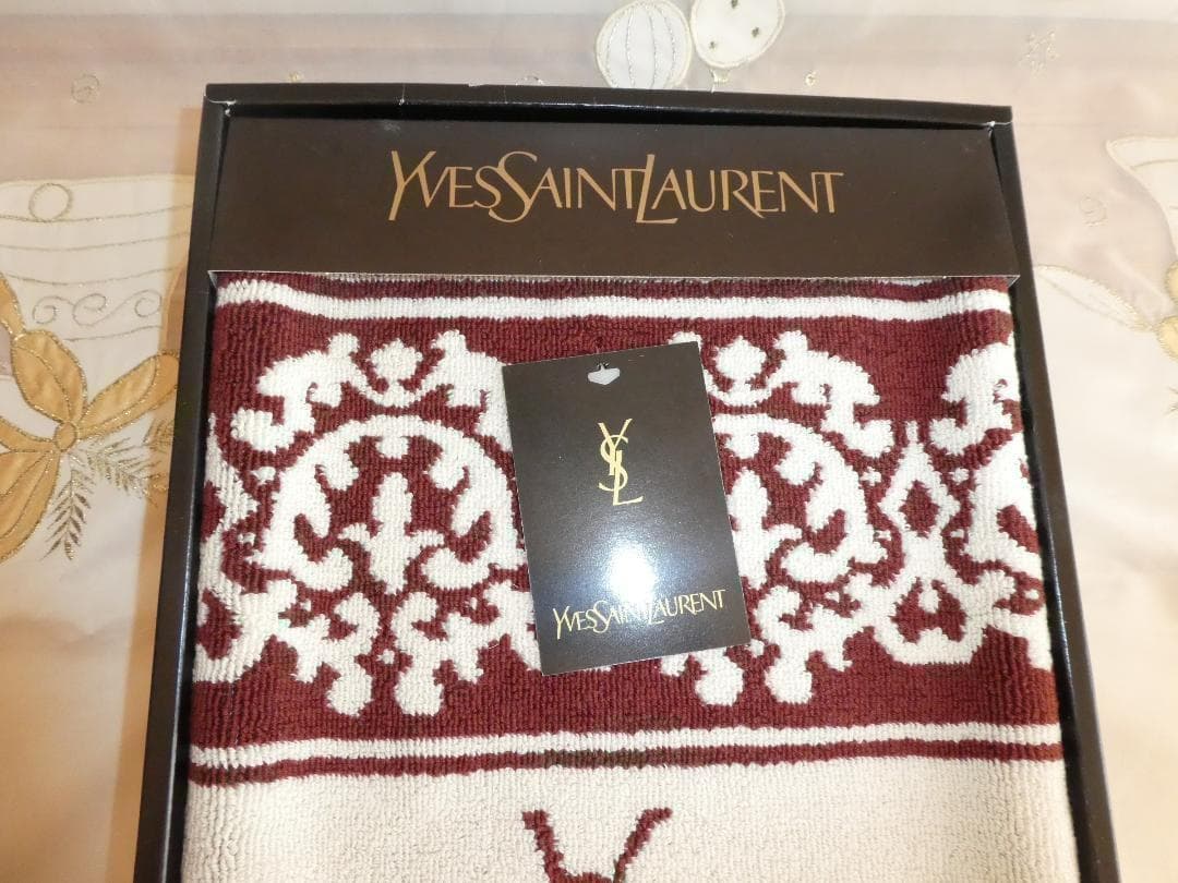 メルカリ便☆イヴサンローラン☆レトロ バスマット - メルカリ