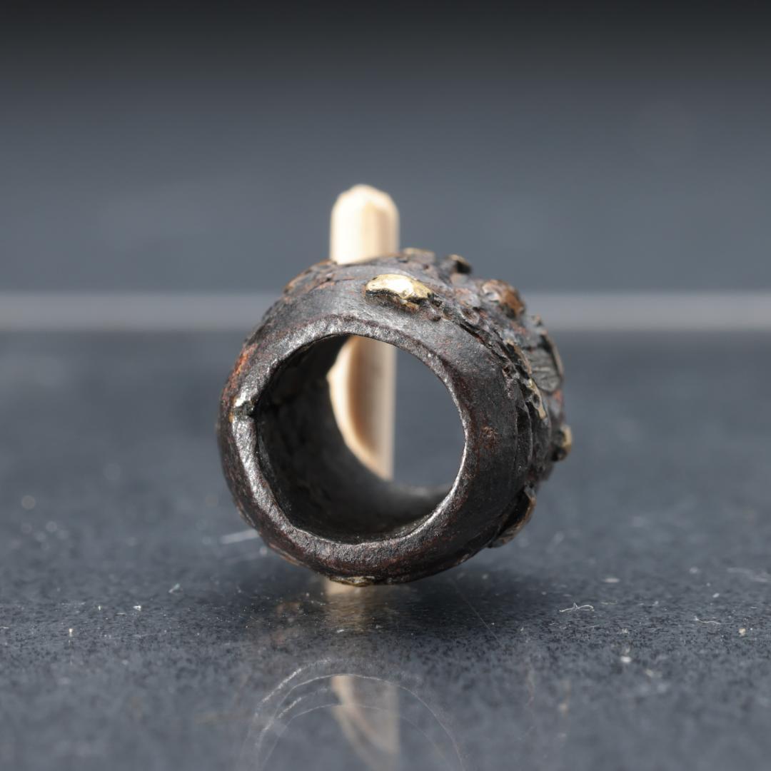 緒締め玉 象嵌 鉄製 骨董 胴乱 印籠 筒形 R1456