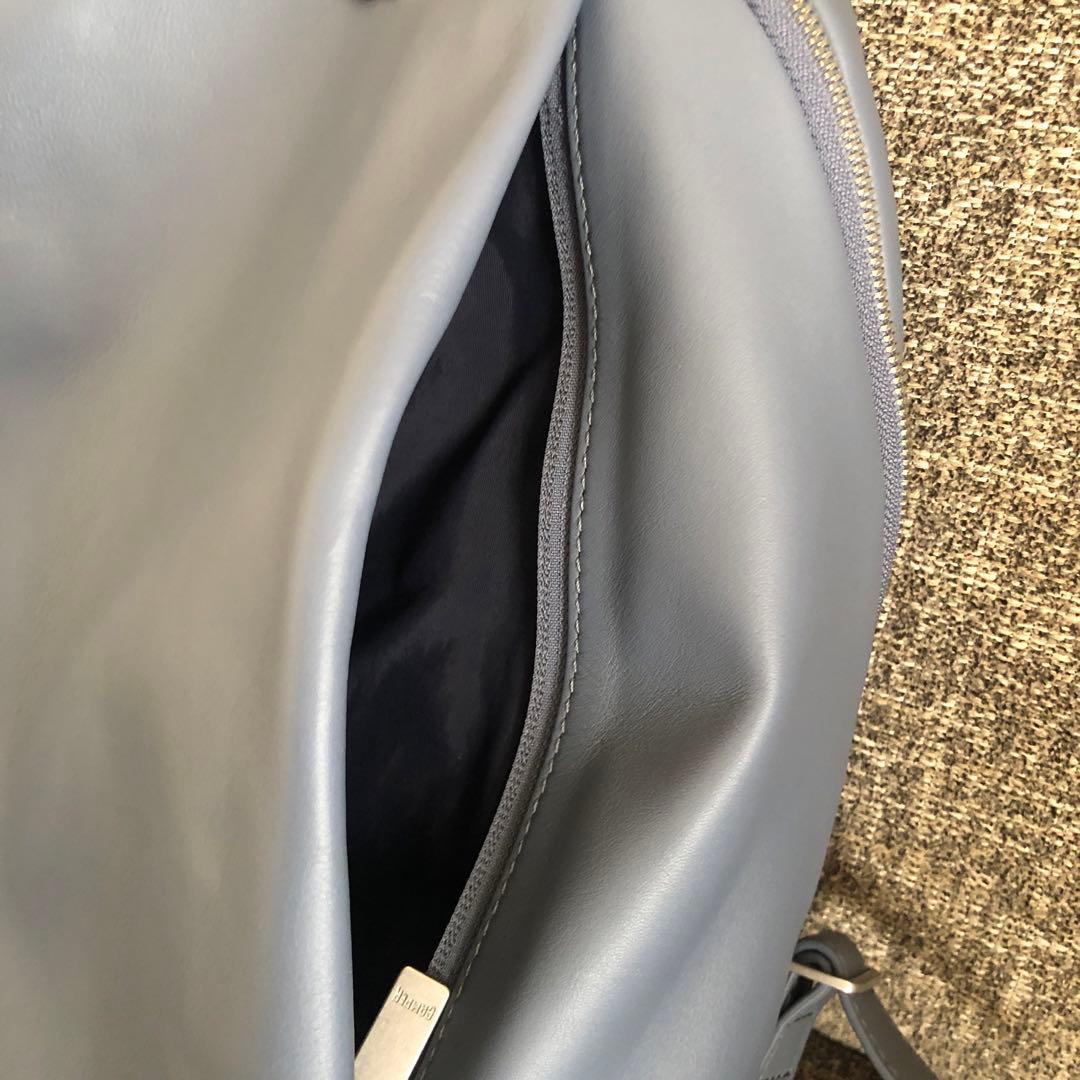 し*ん様 グレーのCAMPER リュック 新品未使用です♪