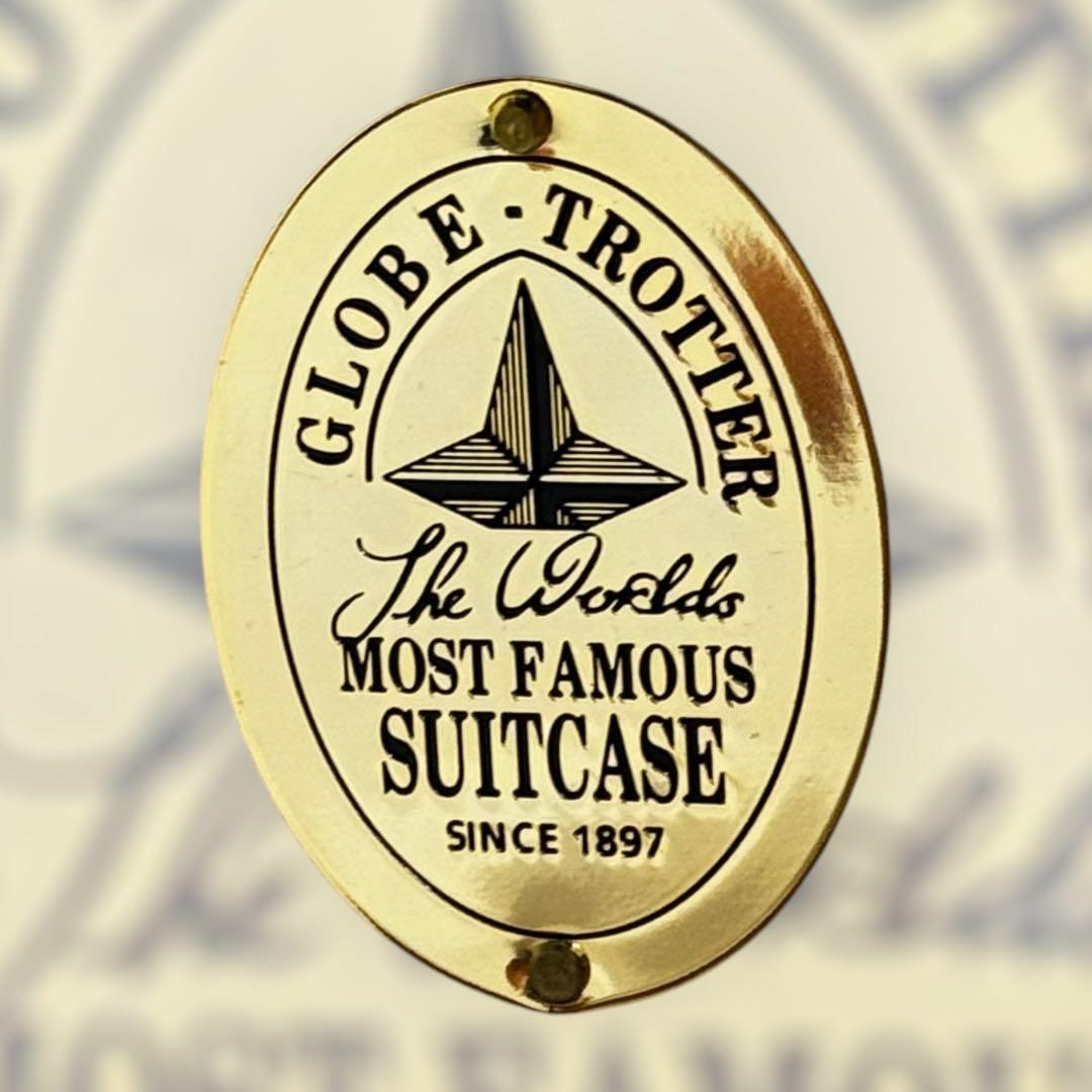 8465.グローブトロッター キャリーケース サファリ 18インチ アイボリー