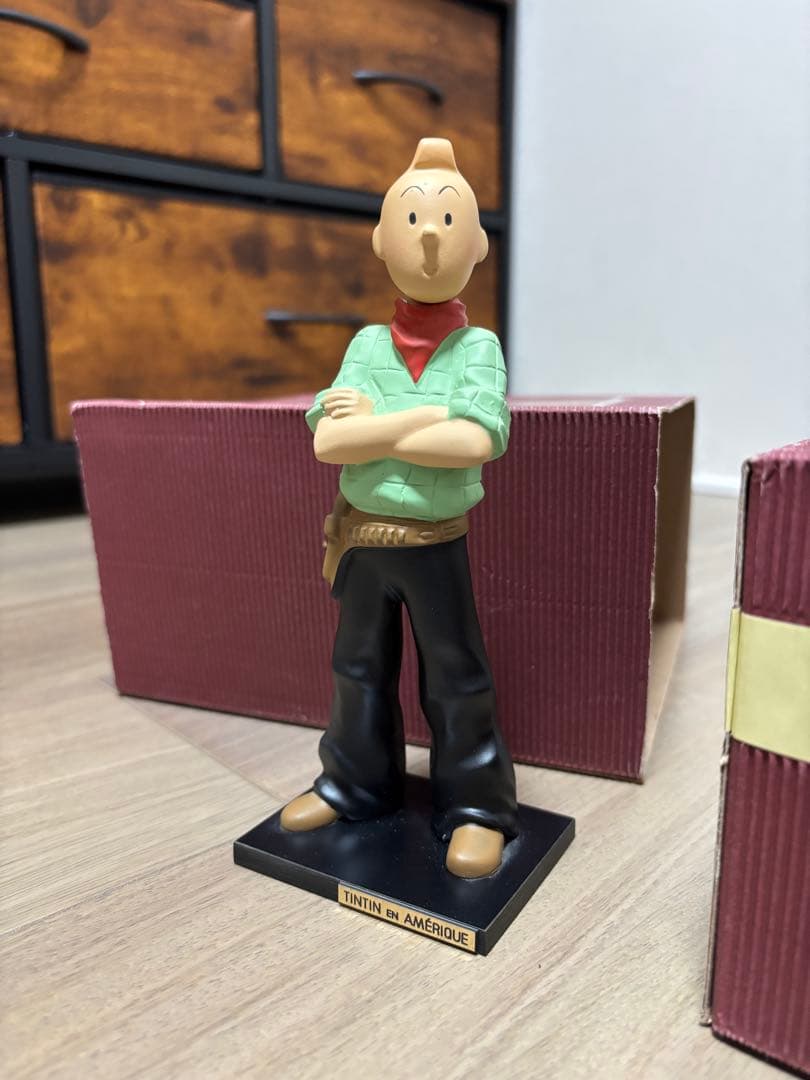 タンタン・フィギュア（レブロン・デリエンヌ）タンタンの冒険旅行