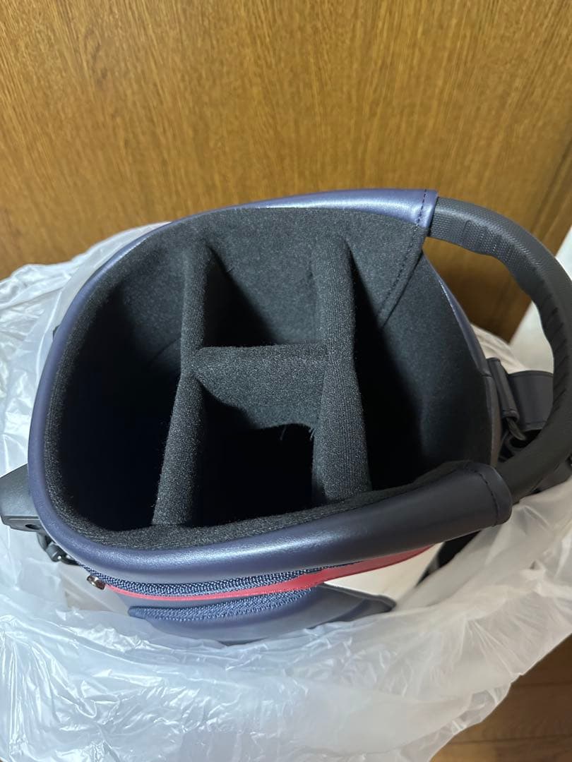 トミーヒルフィガー  キャディバッグ 【新品、未使用】