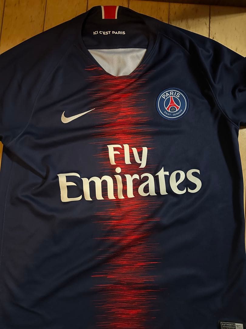 PSGユニフォーム5枚と PSG TokyoのTシャツ1枚セット(バラ売り可能)