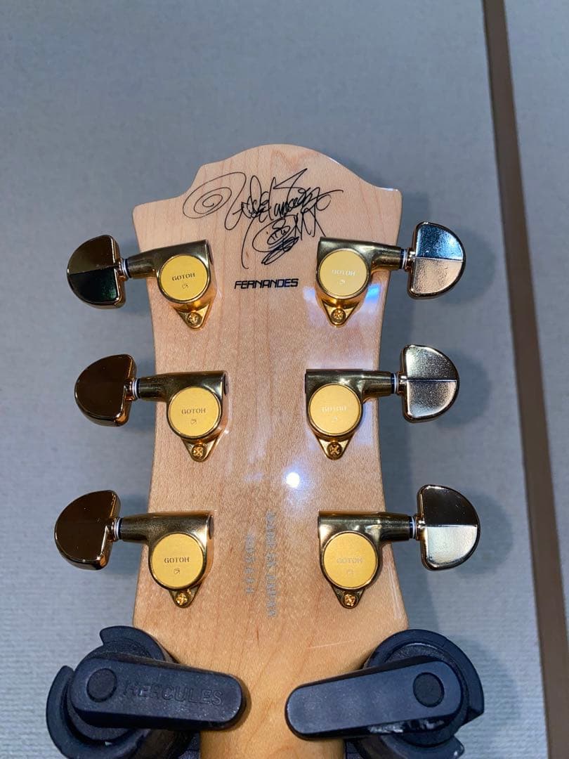 hideギターサイケモデル　 ワンタッチスタンド、新品弦、オーナーマニュアル