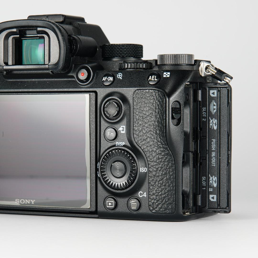 【完全セット】SONY α7III美品！11,056回/20万 すぐ撮影可能