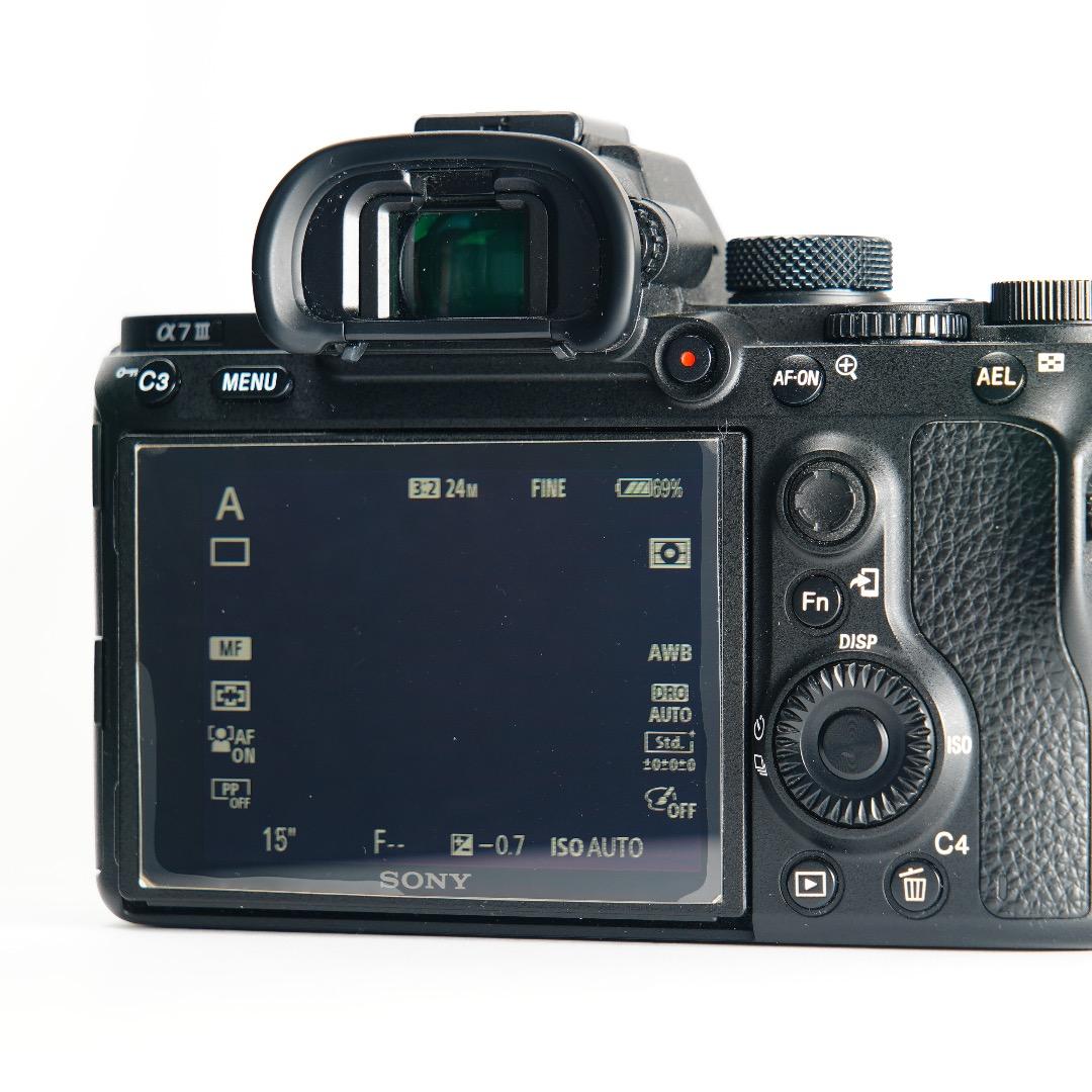 【完全セット】SONY α7III美品！11,056回/20万 すぐ撮影可能