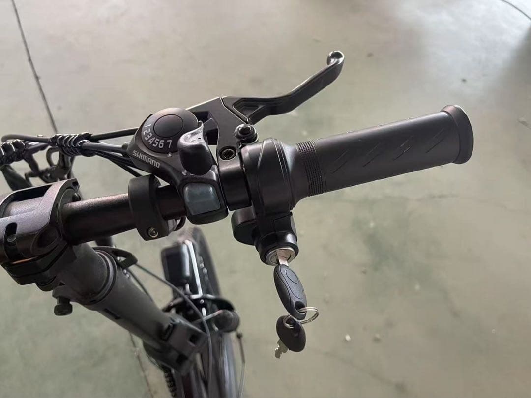 2025電動アシスト自転車 26インチタイヤ　EBIKE 激安新品残り一台