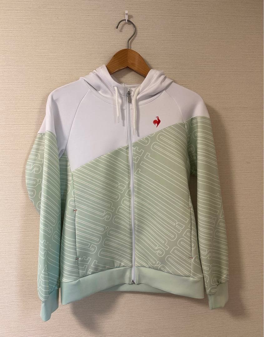 【新品未使用、タグ付き】ルコックゴルフ パーカーブルゾン スカートセットアップ